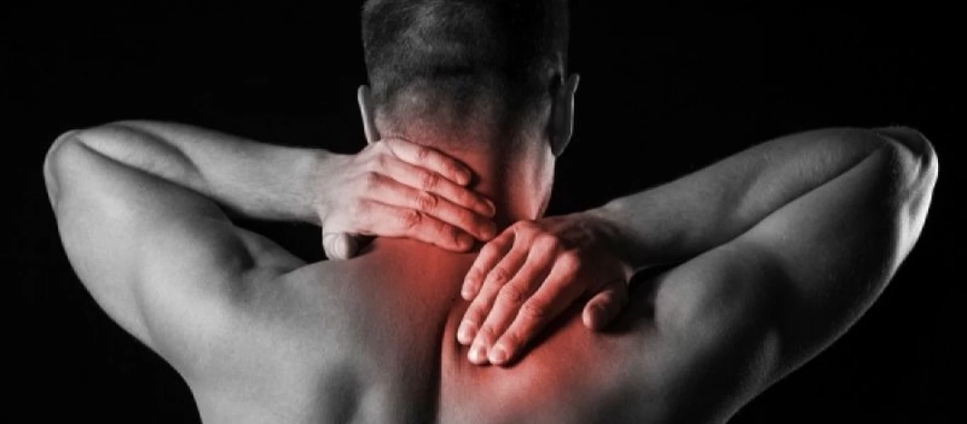 Τι μπορείς να κάνεις για να μειώσεις τον πόνο στον αυχένα και τον ώμο λόγω του στρες;